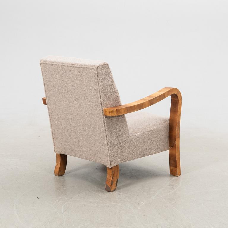 Armchair Art Deco, first half of the 20th century.