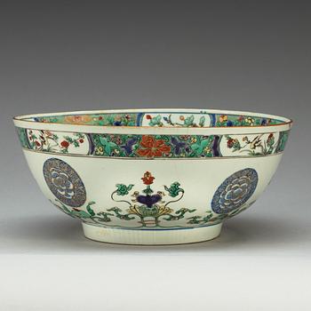 BÅLSKÅL, porslin. Qing dynastin, Kangxi (1662-1722).