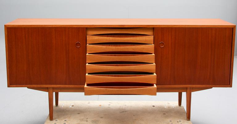 SIDEBOARD, 1960-tal.