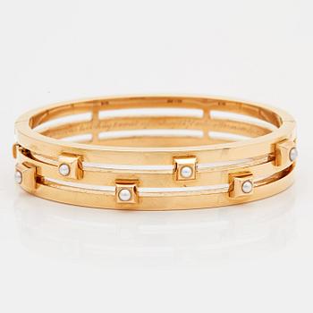 885. ARMBAND.