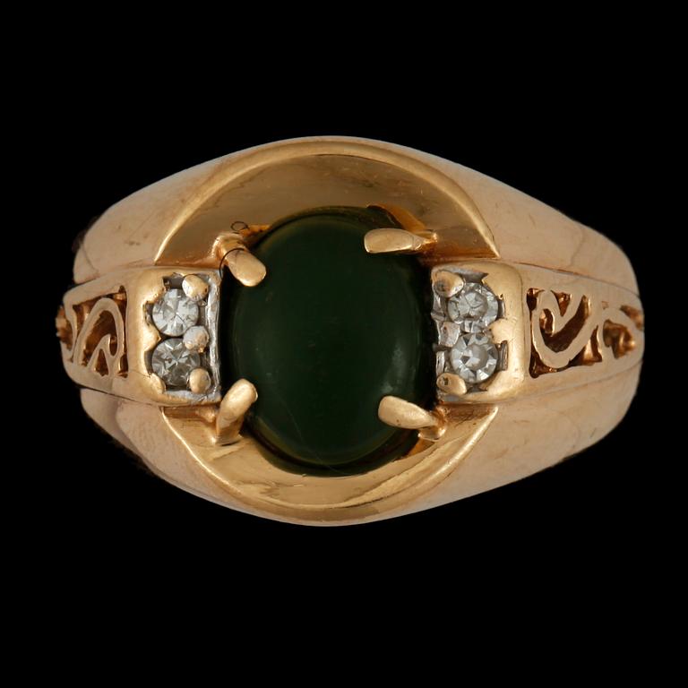 RING, 14k guld med , grön sten o diamanter. Vikt ca9g.