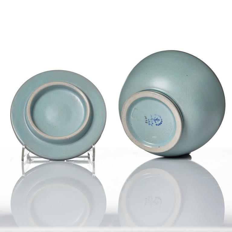 Wilhelm Kåge, an "Aria" ceramic lidded bowl Gustavsberg 1930s.