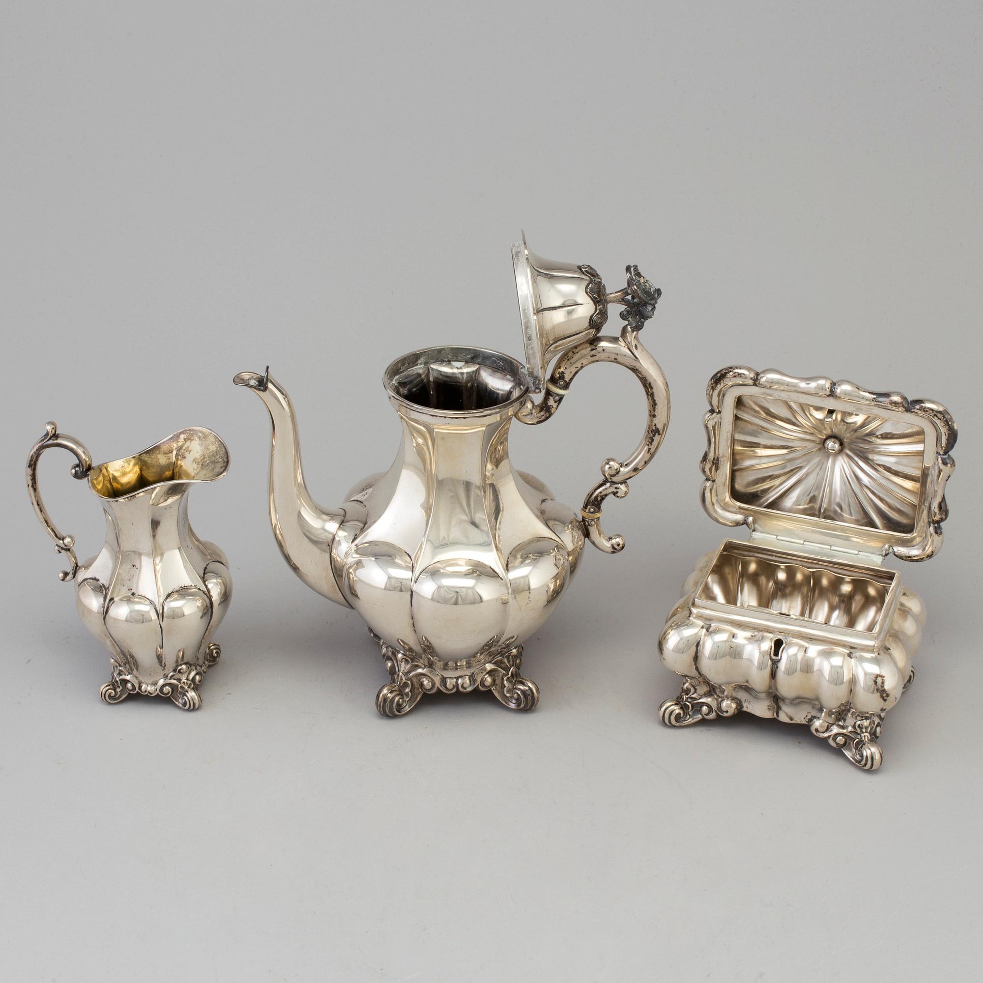 CG Hallberg, KAFFESERVIS, 3 delar, silver, rokokostil, Stockholm 1925.