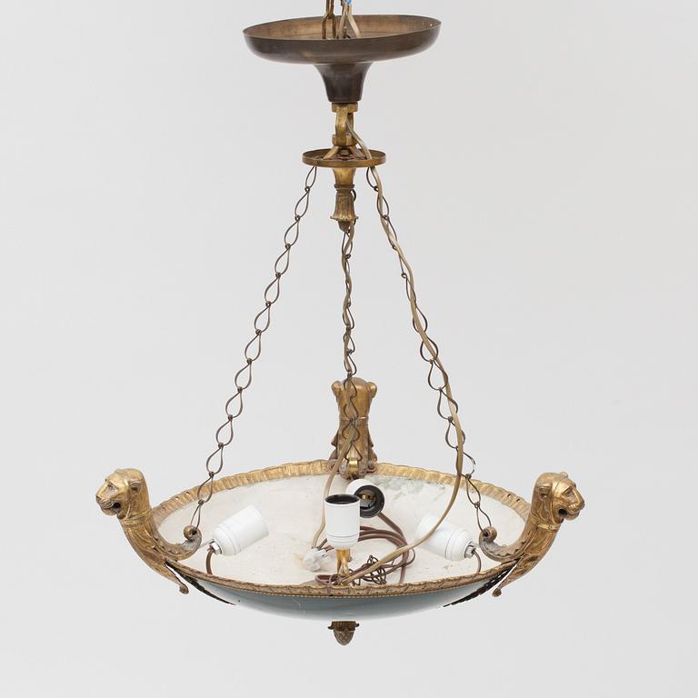 TAKAMPEL, empirestil, 1900-talets början. Höjd ca 65 cm.