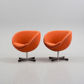 A pair of revolving "Planet" armchairs, design Sven Ivar Dysthe for Fora Form, Norway, model in production from 1963/64.