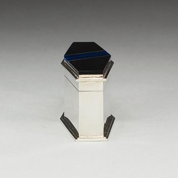 A Klas-Göran Tinbäck sterling lidded box, Stockholm 1982.