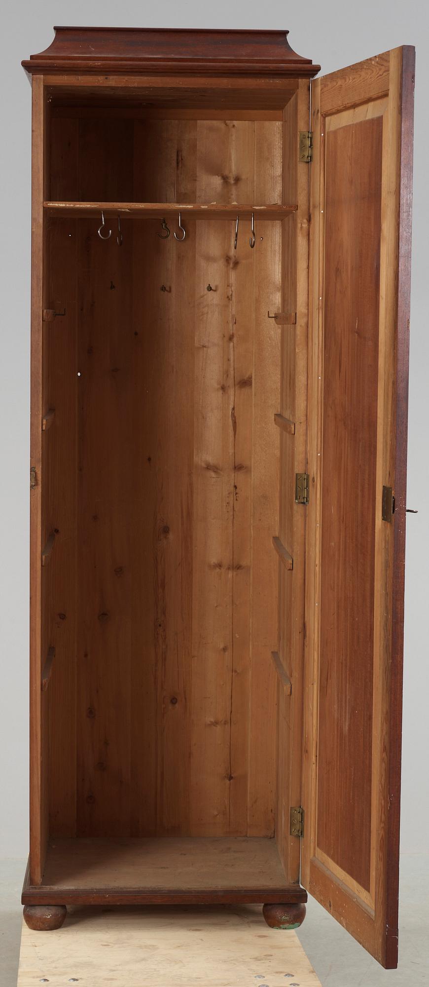 KLÄDSKÅP, empire, 1800-talets första hälft.