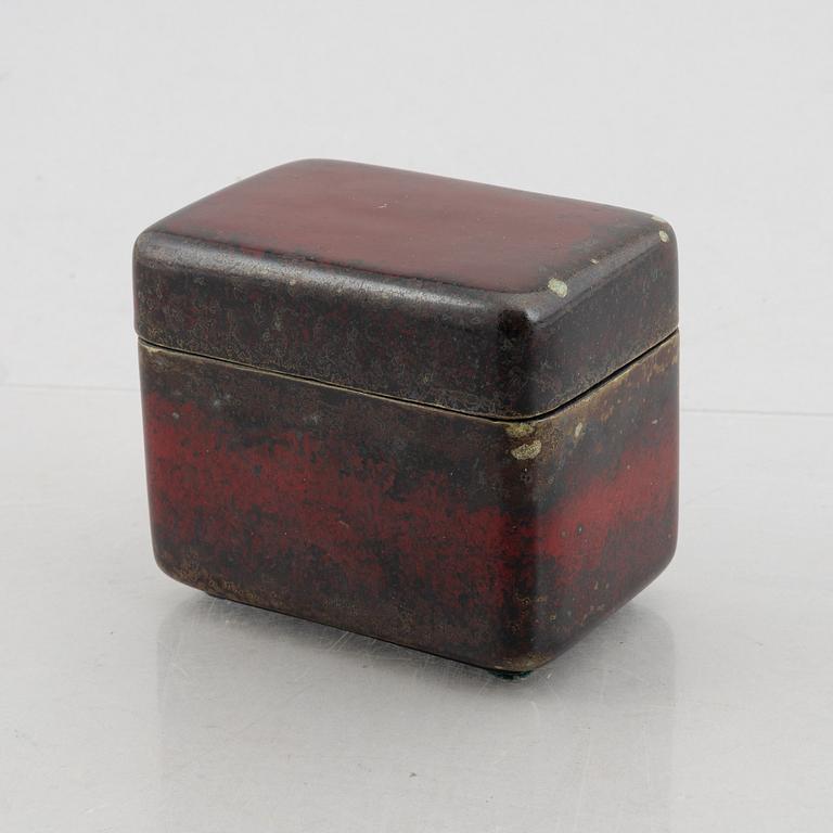 Hans Hedberg, an earthenware box with lid, Biot, France.