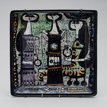 BIRGER KAIPIAINEN, A CERAMIC RELIEF. Lunch time. Signed Kaipiainen. Rörstrand. Late 1950s.