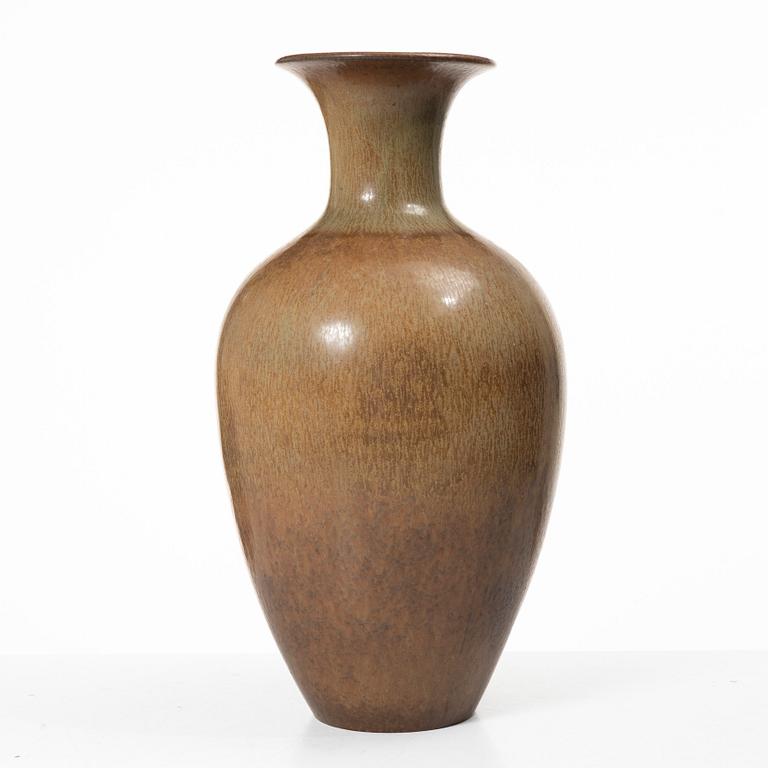 Gunnar Nylund, A large brown glazed vase, Sweden, Rörstrand, mid 20th century.