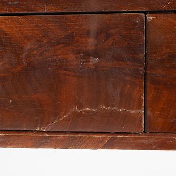 Skrivbord, troligen Danmark. 1900-talets första hälft.