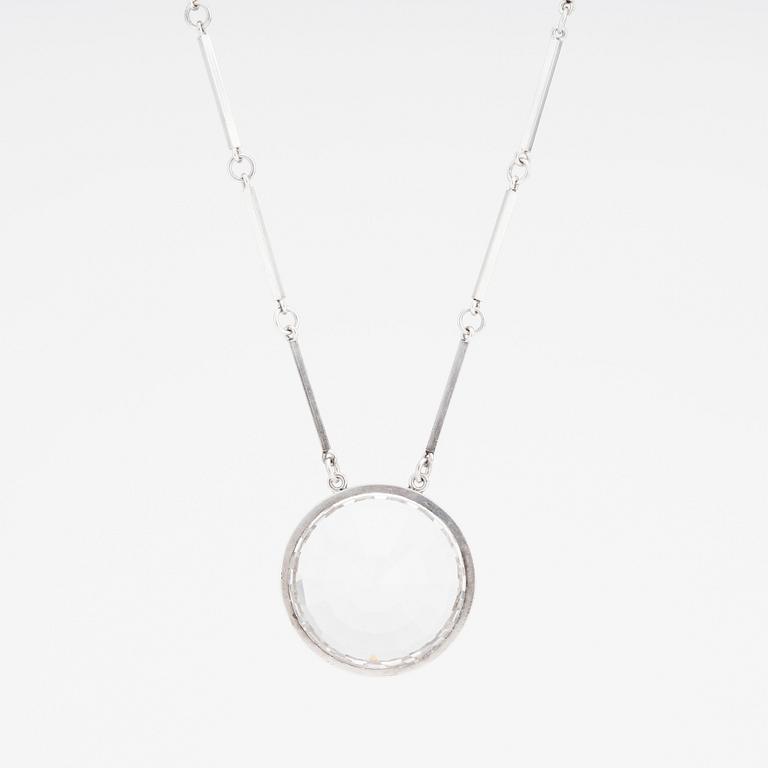 Wiwen Nilsson, hängsmycke, Lund 1965, sterling silver och bergkristall.