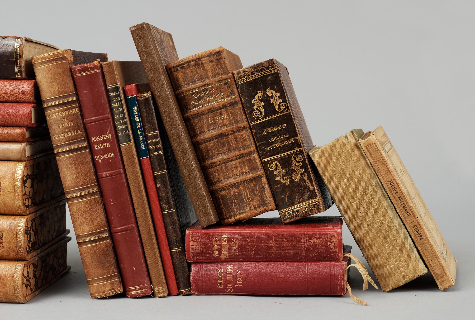 BOKPARTI OM TOPOGRAFI OCH NAUTICA, 29 vol resp 4 häften, bla "Voyage dans les departemens de la France.." Paris 1792.