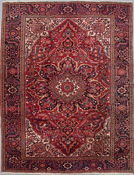 MATTA, semiantik, Heris, ca 335 X 254 cm.