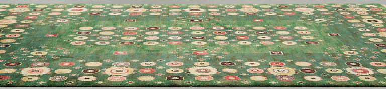 Barbro Nilsson, A CARPET, "Gröna rabatten", knotted pile, ca 329,5 x 229,5  cm, signed AB MMF BN.