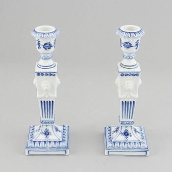 Royal Copenhagen, a pair of porcelaine candlesticks, 'Musselmalet', Denmark.