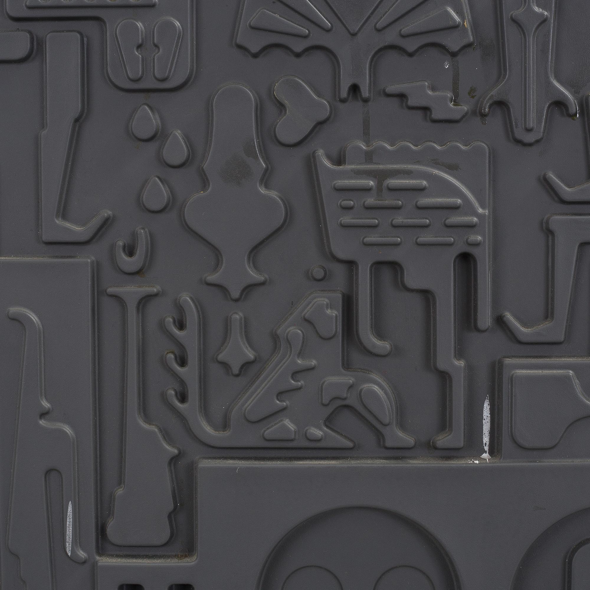 A “Tout va bien Cabinet Black” cabinet by Antoine et Manuel, BD Barcelona.