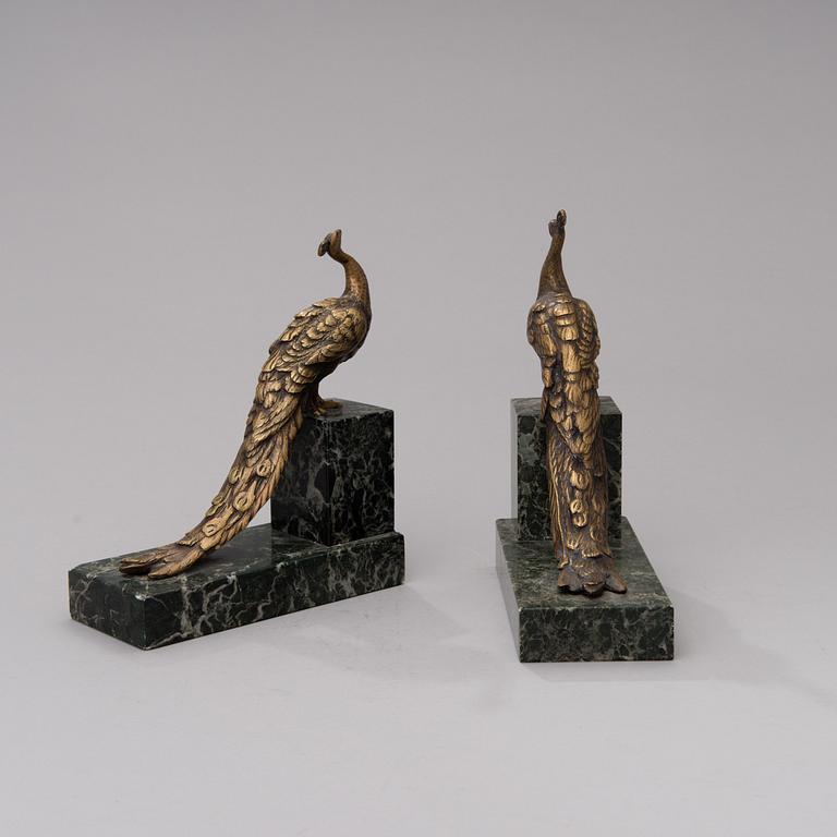 BOKSTÖD, 2 st, mässing och sten, 1900-talets första hälft.