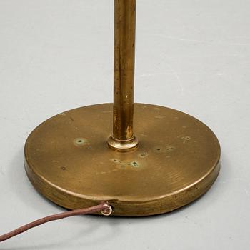 GOLVLAMPA, 1900-talets mitt.