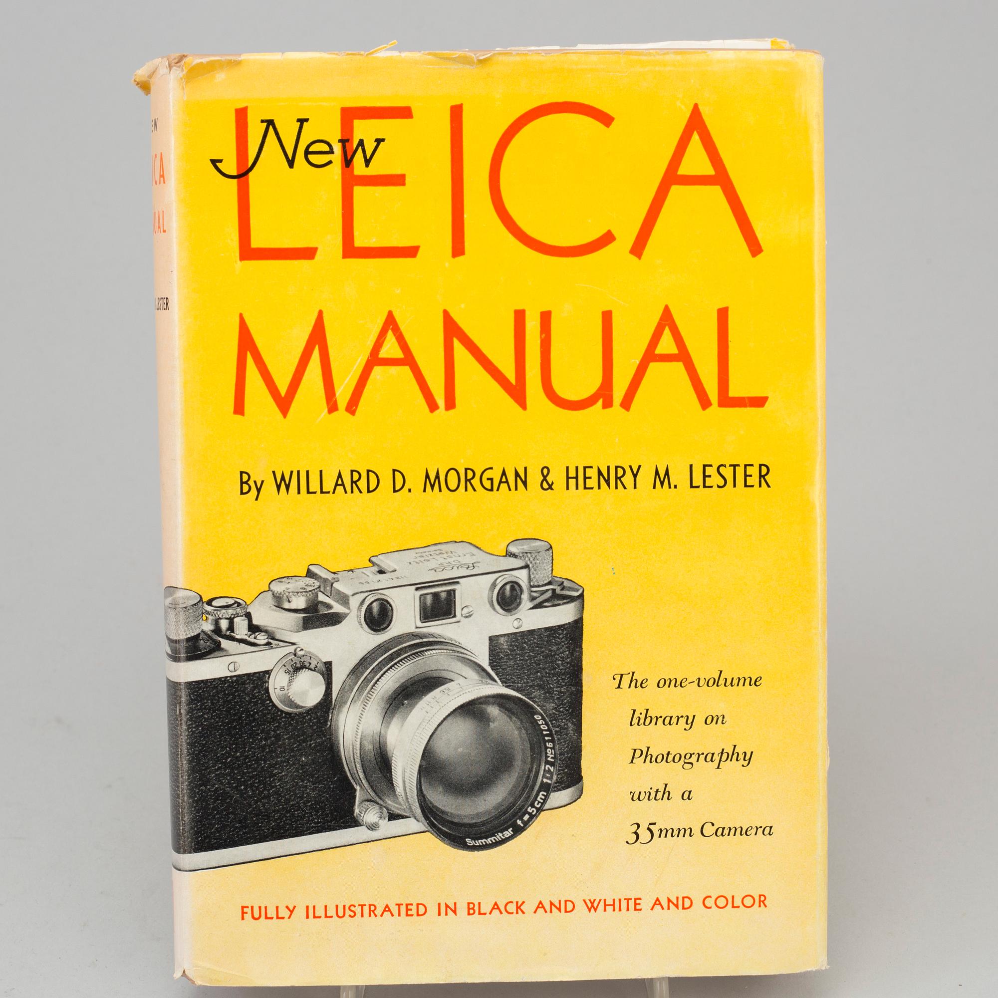 A Leica Leica IIIf no 527327 from 1951. With Elmar f=5 cm 1:3,5, Summarit f=5 cm 1:1,5 and more.