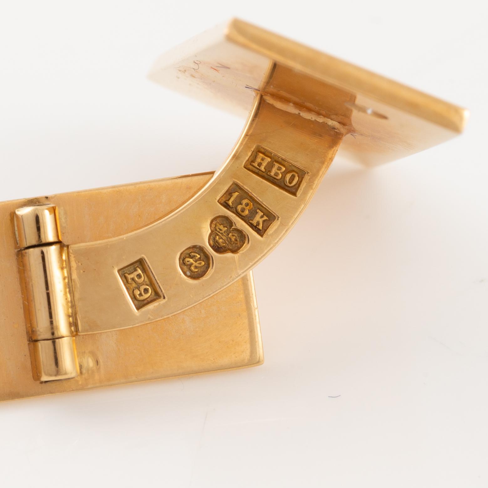 Cufflinks, a pair, 18K gold with octagon-cut diamonds.