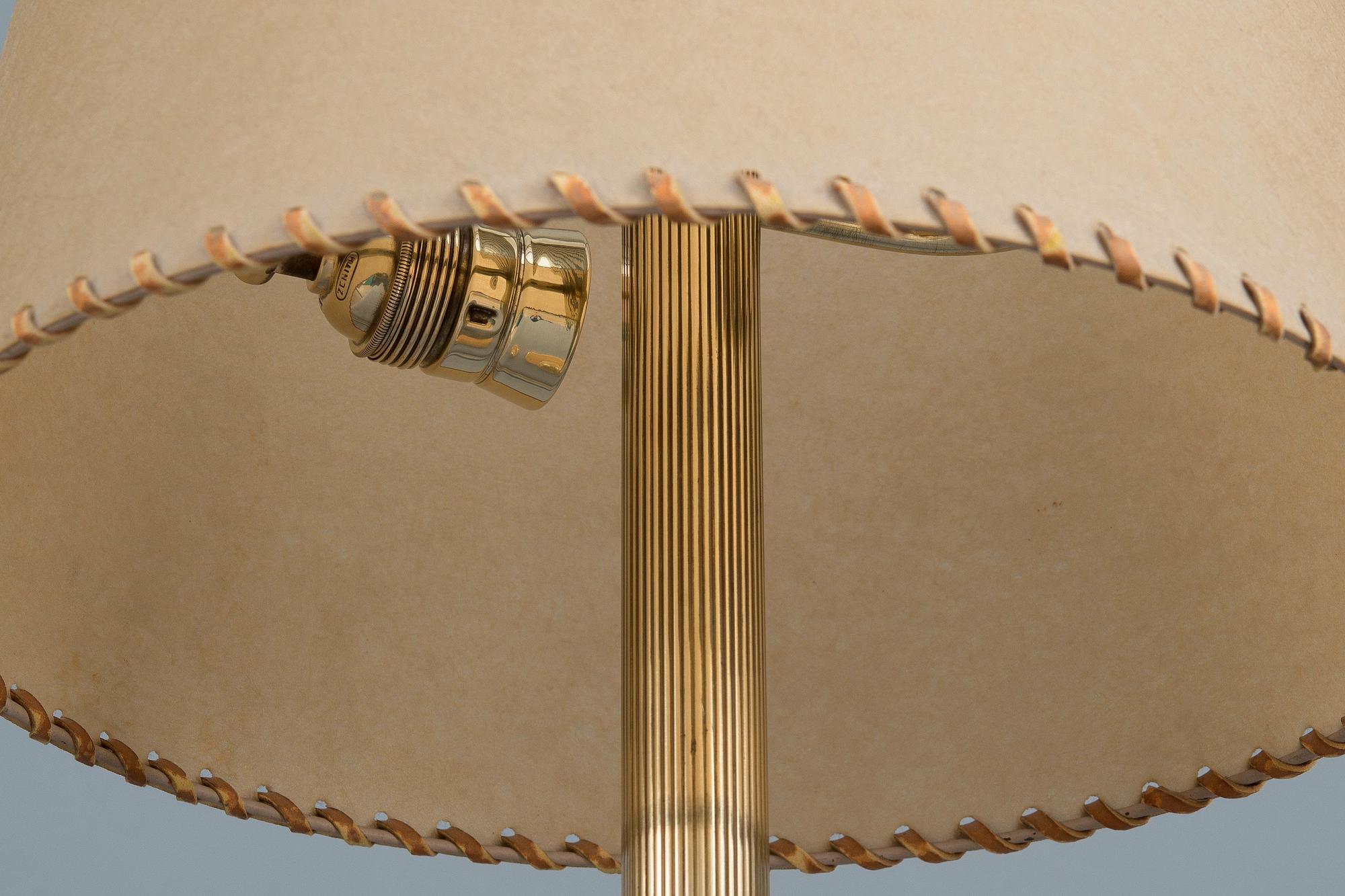 Paavo Tynell, BORDSLAMPA.
