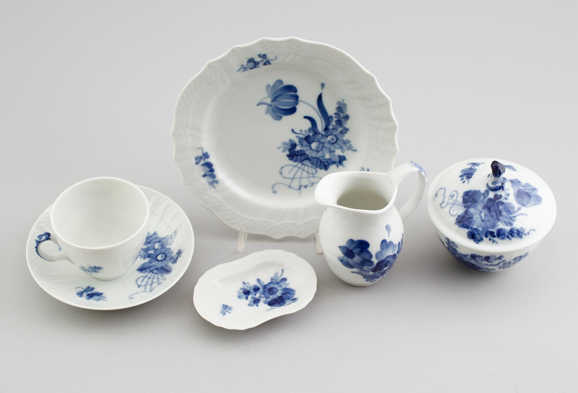 KAFFESERVIS, 26 delar, porslin, "Blå Blomst", Royal Copenhagen.