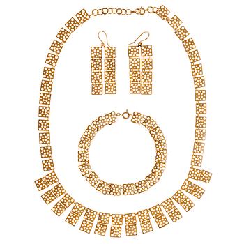 233. Liisa Vitali, NECKLACE, BRACELET AND EARRINGS, 14K gold, N. Westerback 1970, 1971.