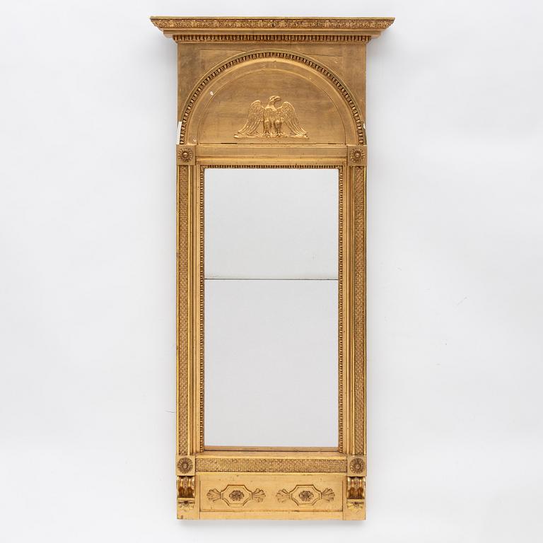 Spegel, sengustaviansk, omkring år 1800.