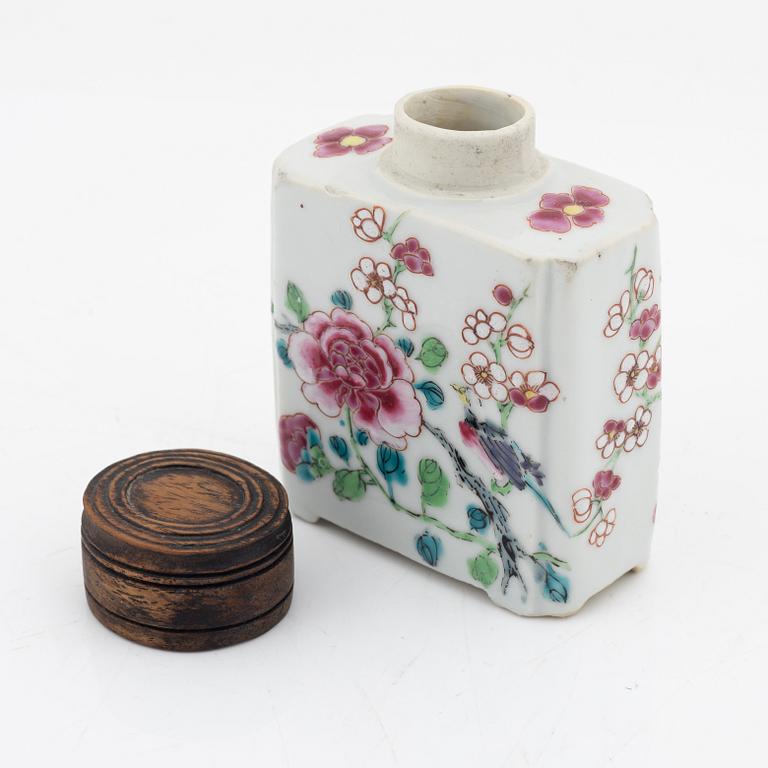 A famille rose tea caddy, Qing dynasty, Qianlong (1736-95).