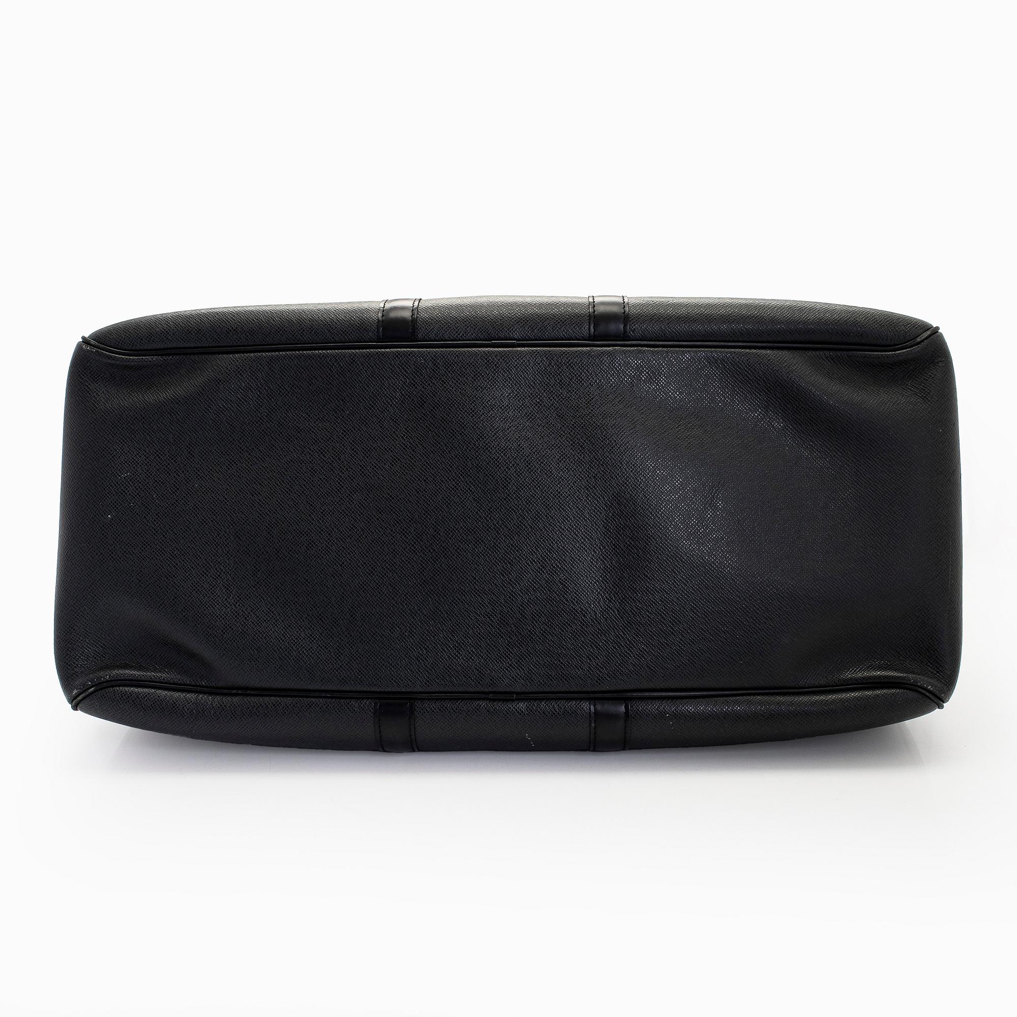 Louis Vuitton, weekendbag, "Taiga Kendall GM".