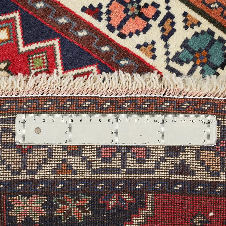 A Yalameh rug, 185 x 77 cm.