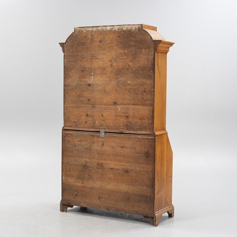 A late Baroque writing cupboard, mid 18th century. Possably Småland, Sweden.