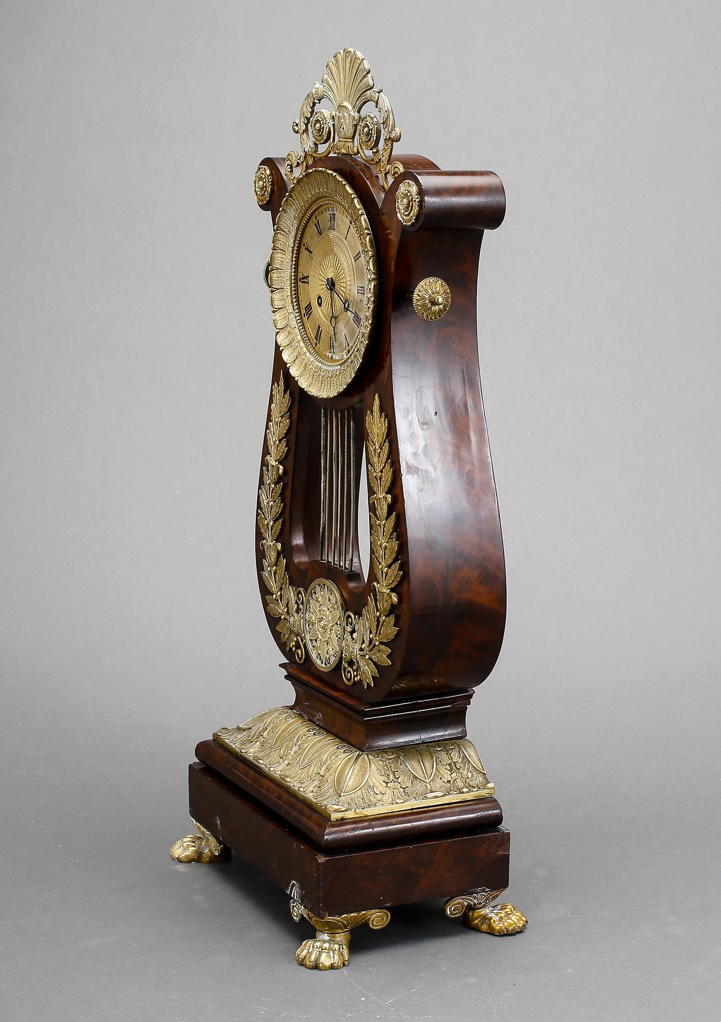 BORDSPENDYL, empire, Frankrike 1800-talets första hälft.