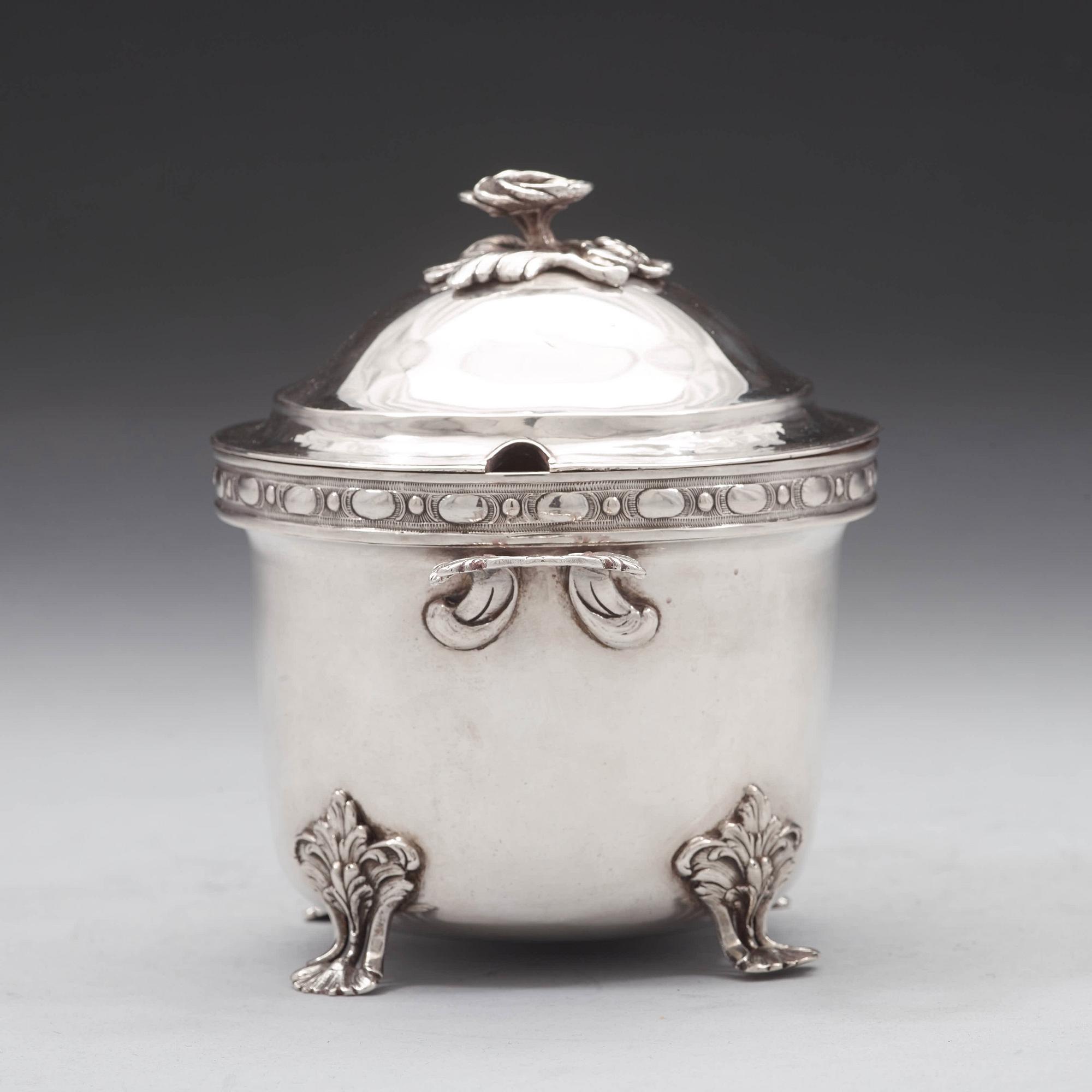 Johan Schröder, sockerskål med lock, silver, Landskrona 1785, sen rokoko.