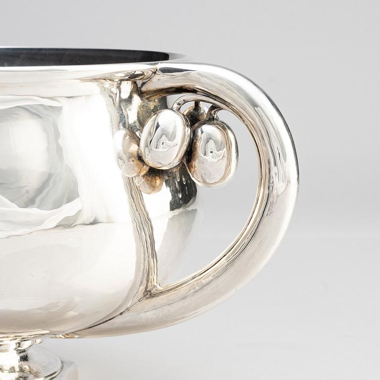 Georg Jensen, jardinière, sterling silver, Köpenhamn 1925-32, design nr 501.