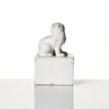 Two seal stamps, soapstone and blanc de chine. Qing dynasty 18th/19th century.