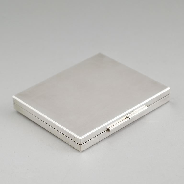 CIGARETTETUI, silver, Wiwen Nilsson, Lund 1947. Vikt ca 111 gram.