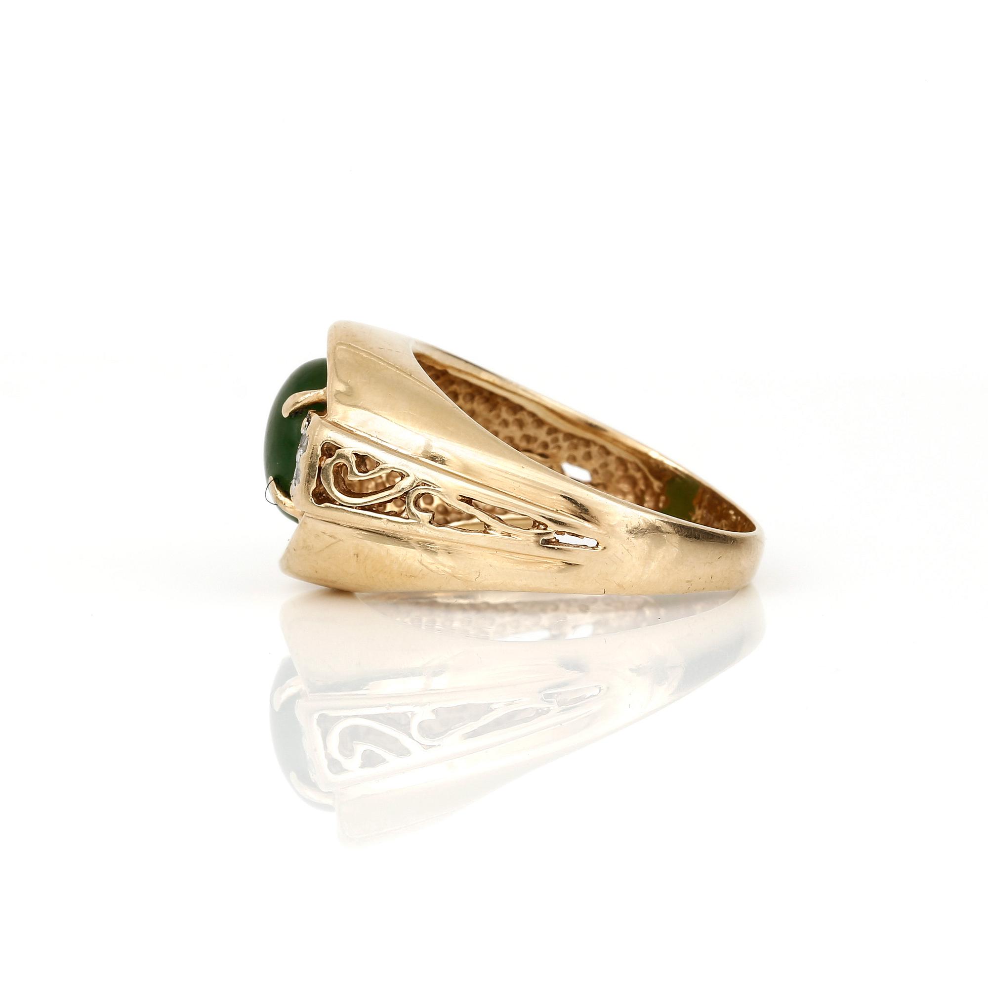 RING, 14k guld med grön sten o diamanter. Vikt ca9g.