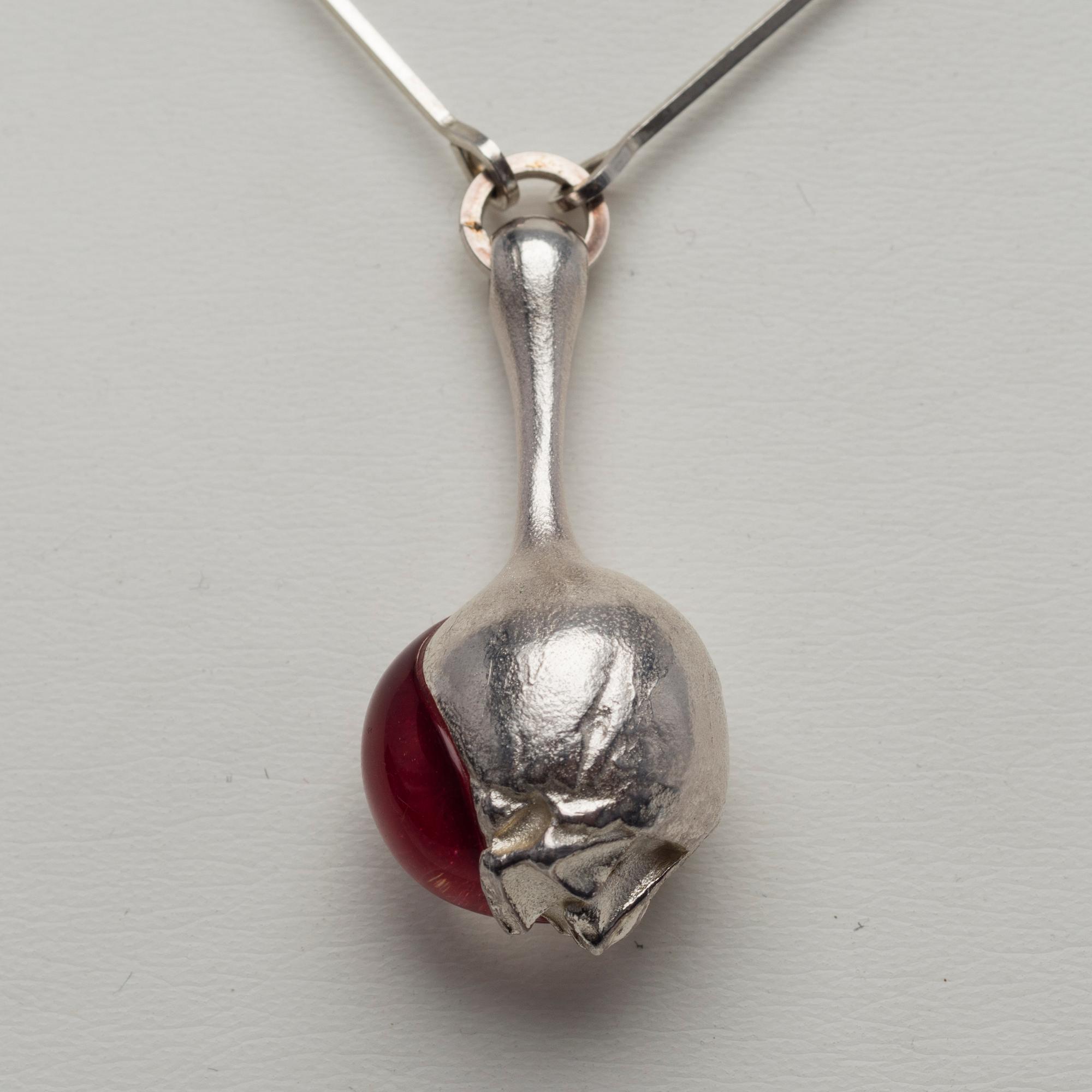 A NECKLACE, "Nectaris", Björn Weckström, Lapponia 1973. Silver and acrylic glass.