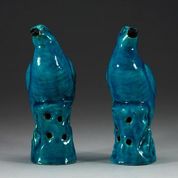 A pair of turquoise glazed figures of quails, Qing dynasty, 18th Century.