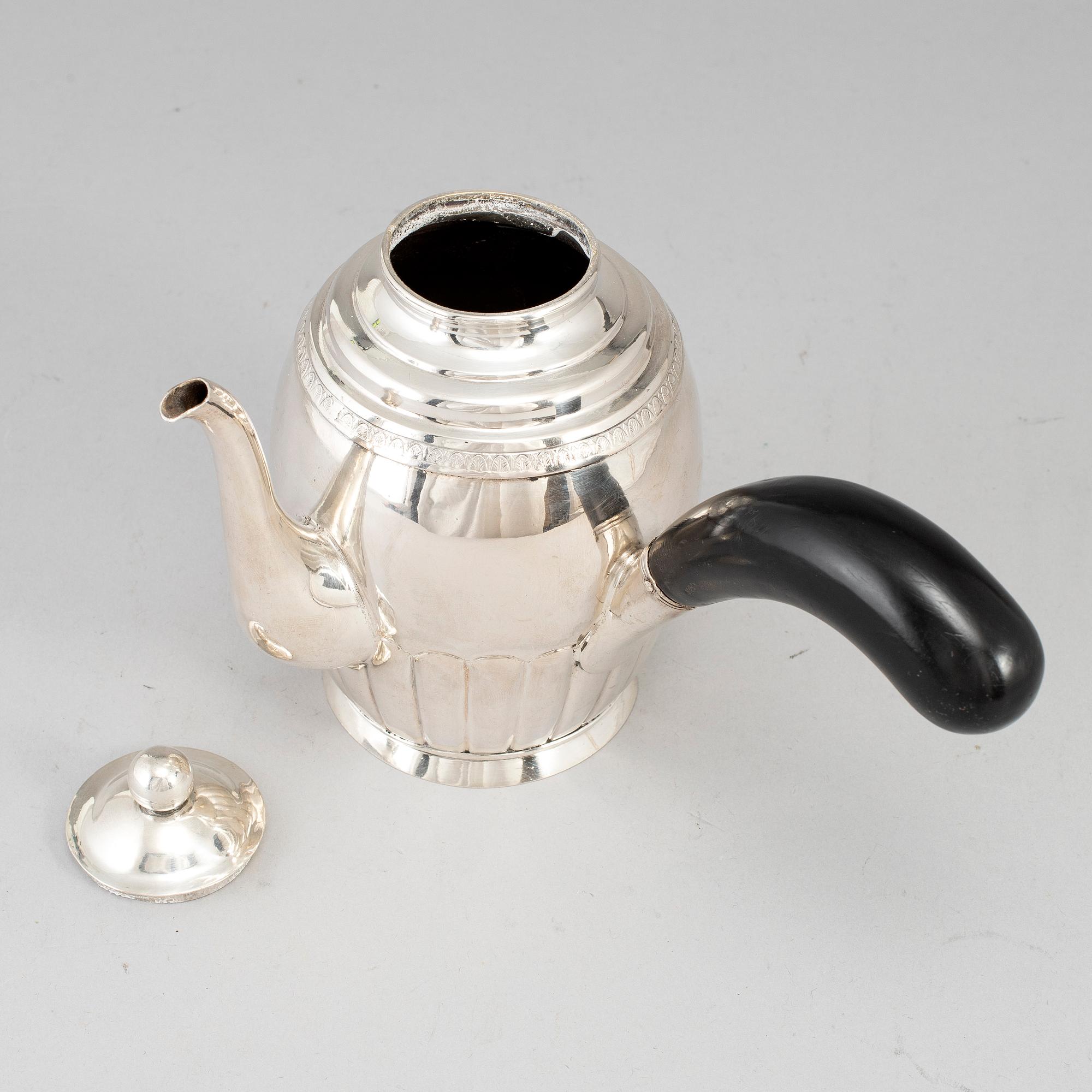 Johan Magnus Corth, kaffekanna, silver, Nyköping 1846.