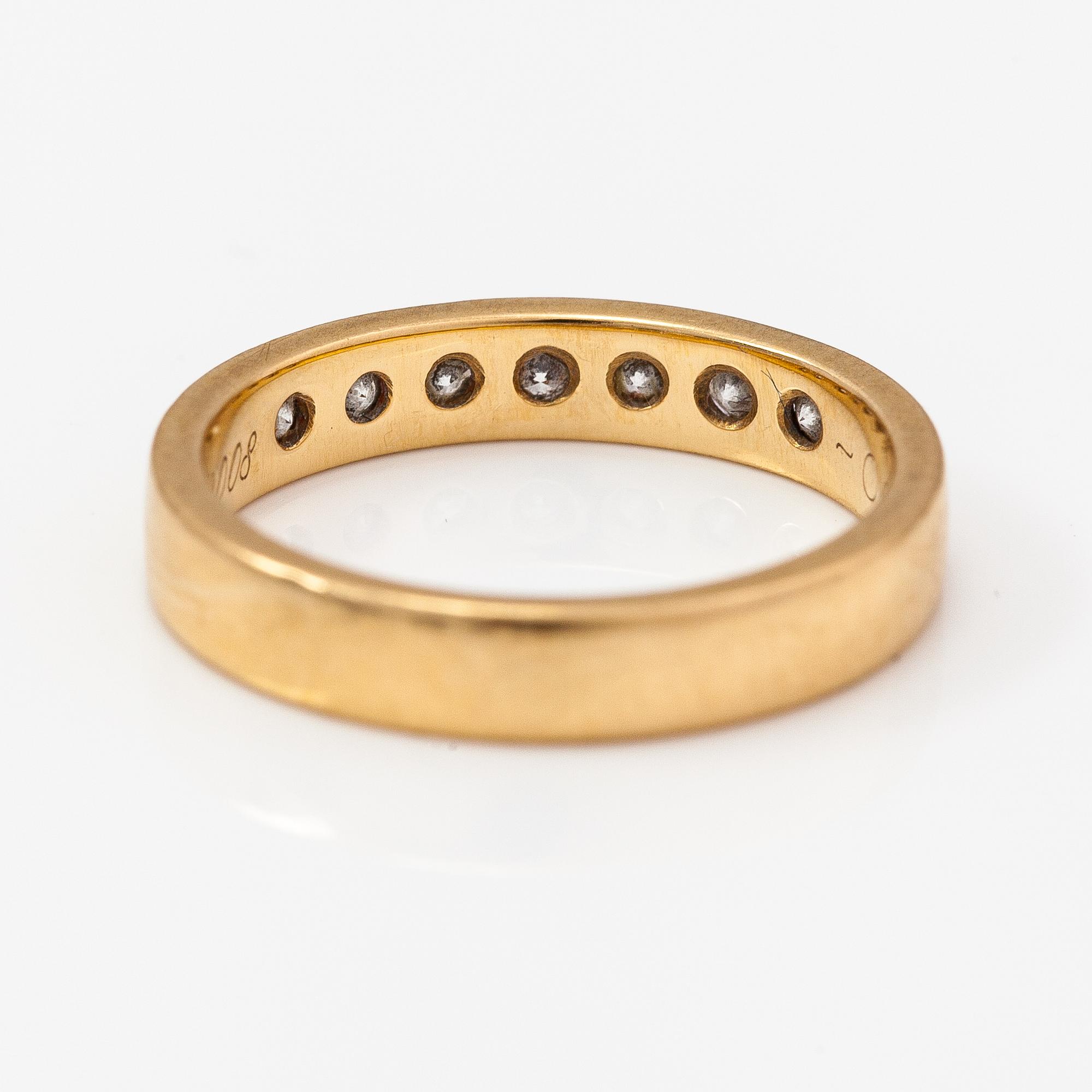 Ring "Aurea", 18K guld, diamanter ca 0.35 ct tot. Kalevala Koru, Helsingfors 2008.