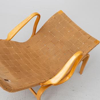 Bruno Mathsson, Armchair, 'Pernilla', Firma Karl Mahtsson, Värnamo, 1944.