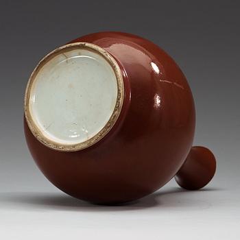 A brown glazed vase, Qing dynasty, Qianlong (1736-95).