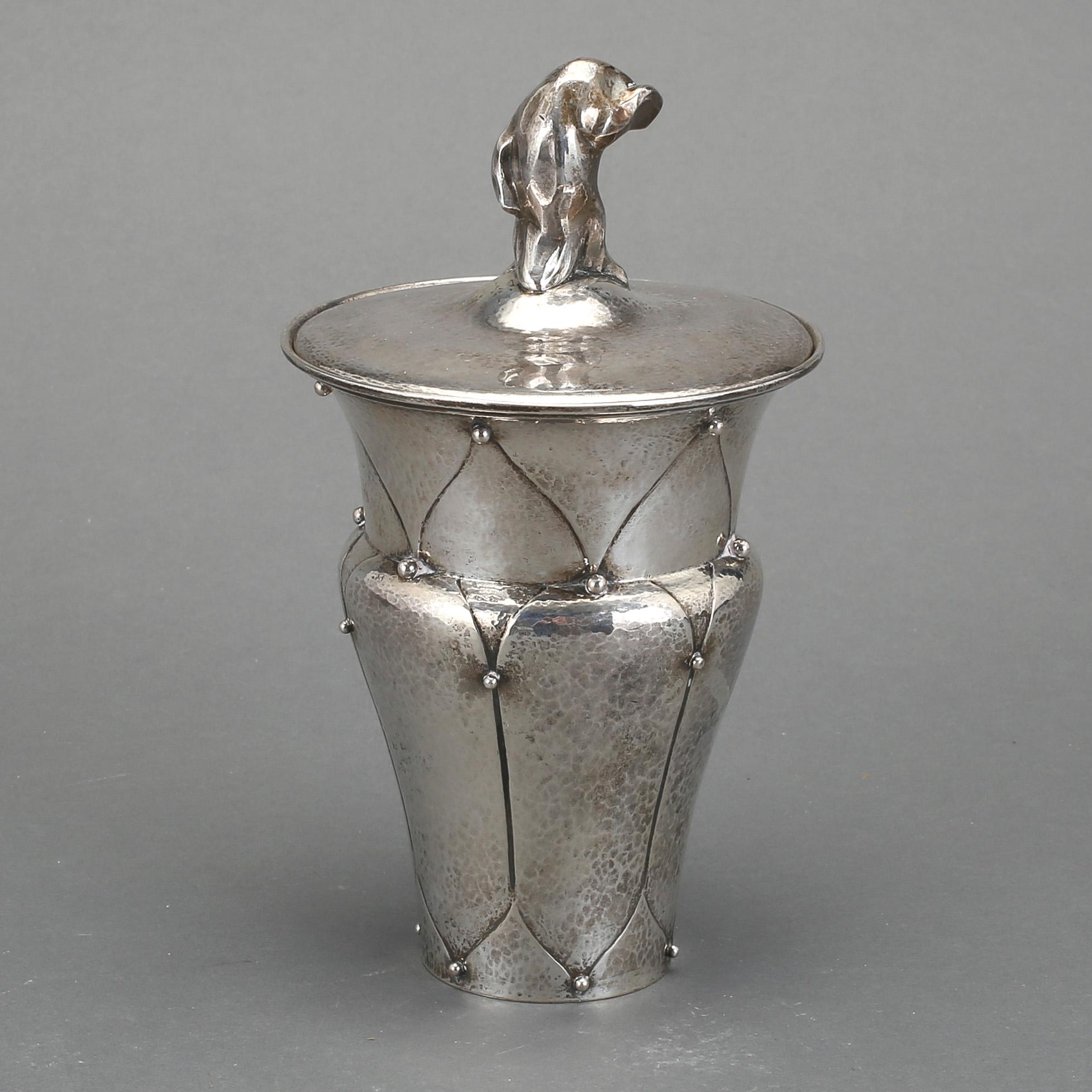 VAS/POKAL, silver, CA Sandberg Eftr GC Gustafsson, Helsingbord, 1919. Vikt ca 616g.