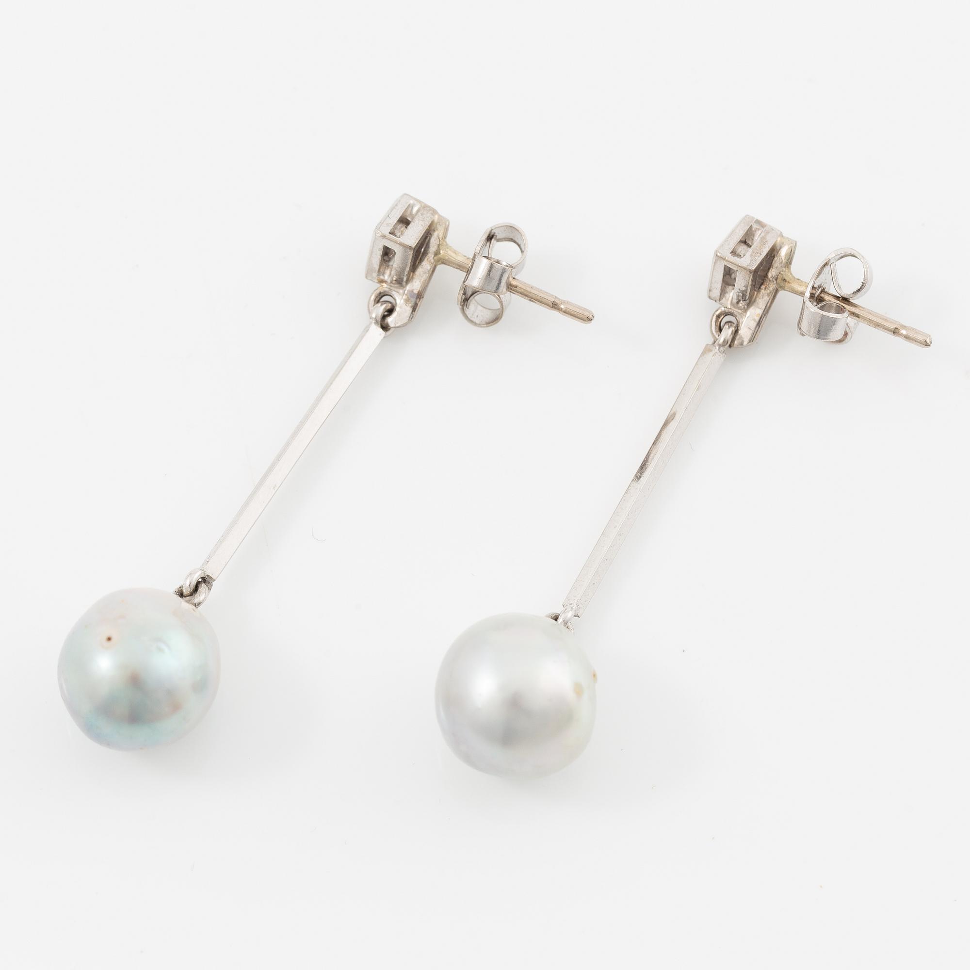 Earrings, a pair, 18K white gold with pearls and brilliant-cut diamonds.