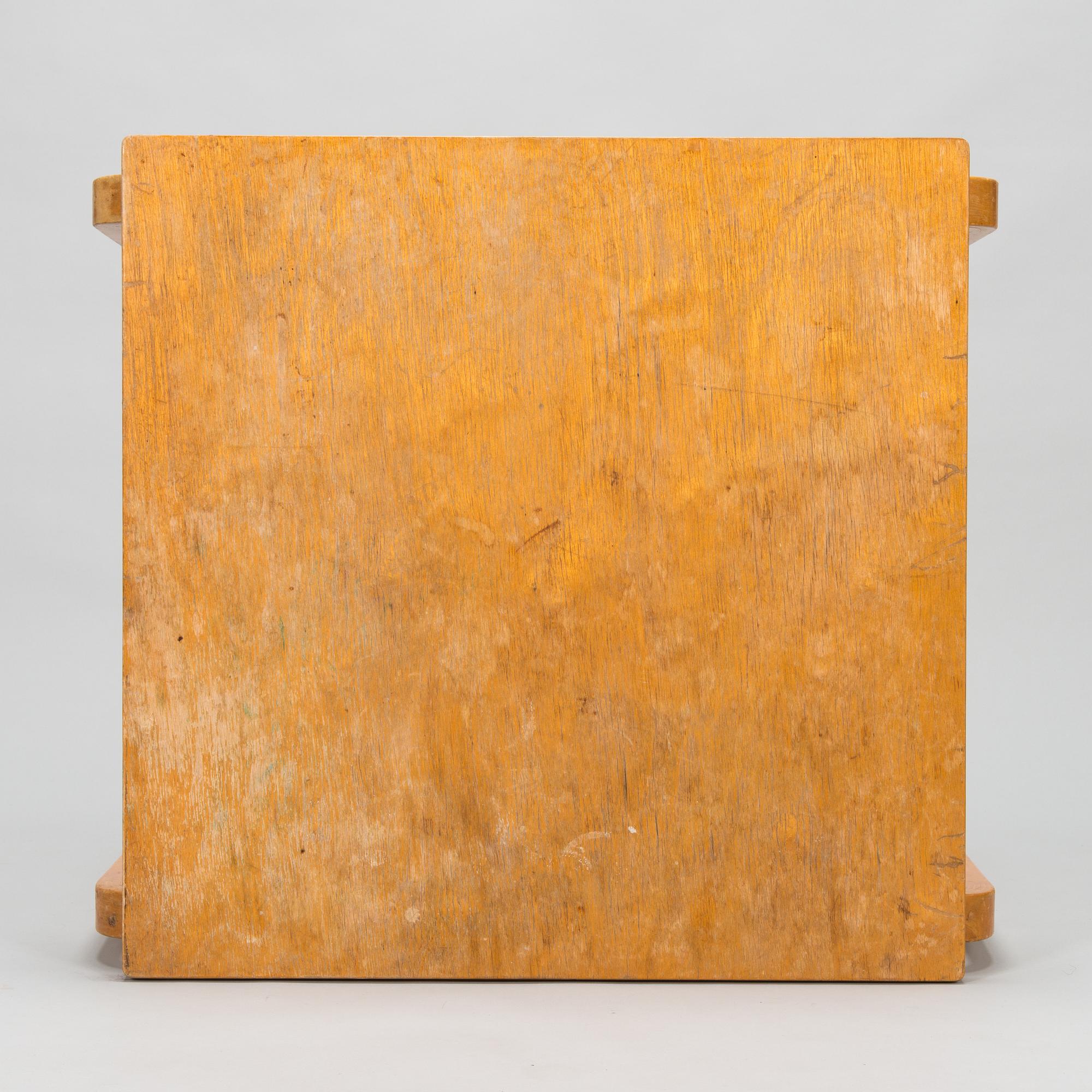 Alvar Aalto, bord, modell 85 för O.Y. Huonekalu- ja Rakennustyötehdas A.B. 1900-talets mitt.