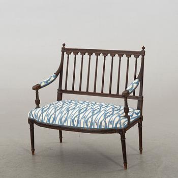 SOFFA. Ny-Louis XVI. Sekelskiftet 1900.