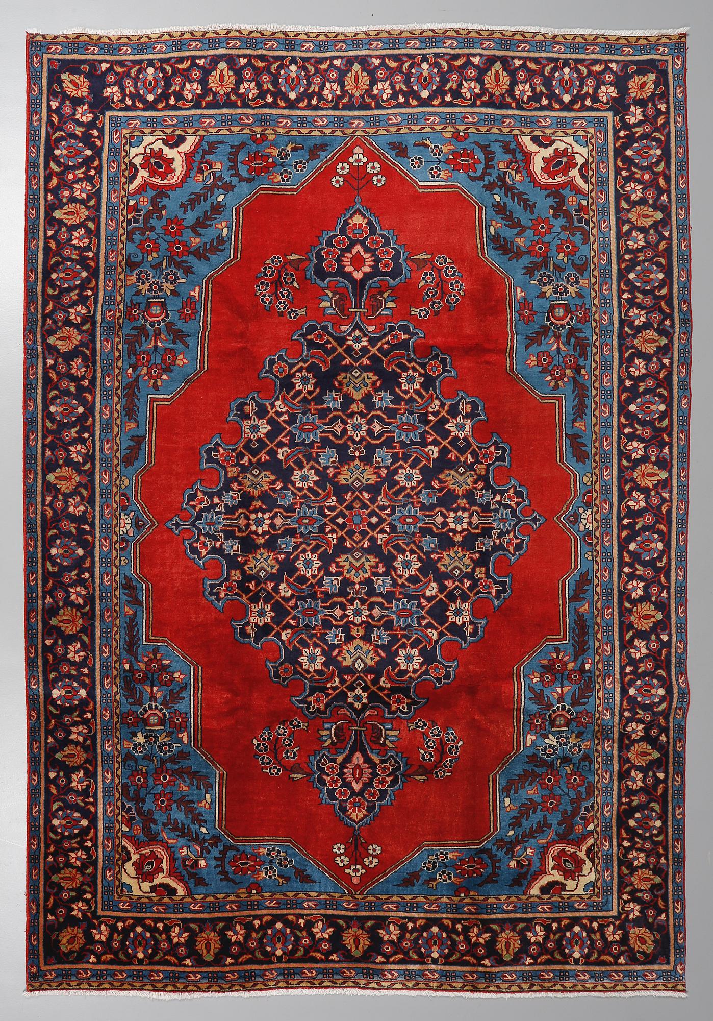 MATTA, Mahal, old, ca 315x205 cm.